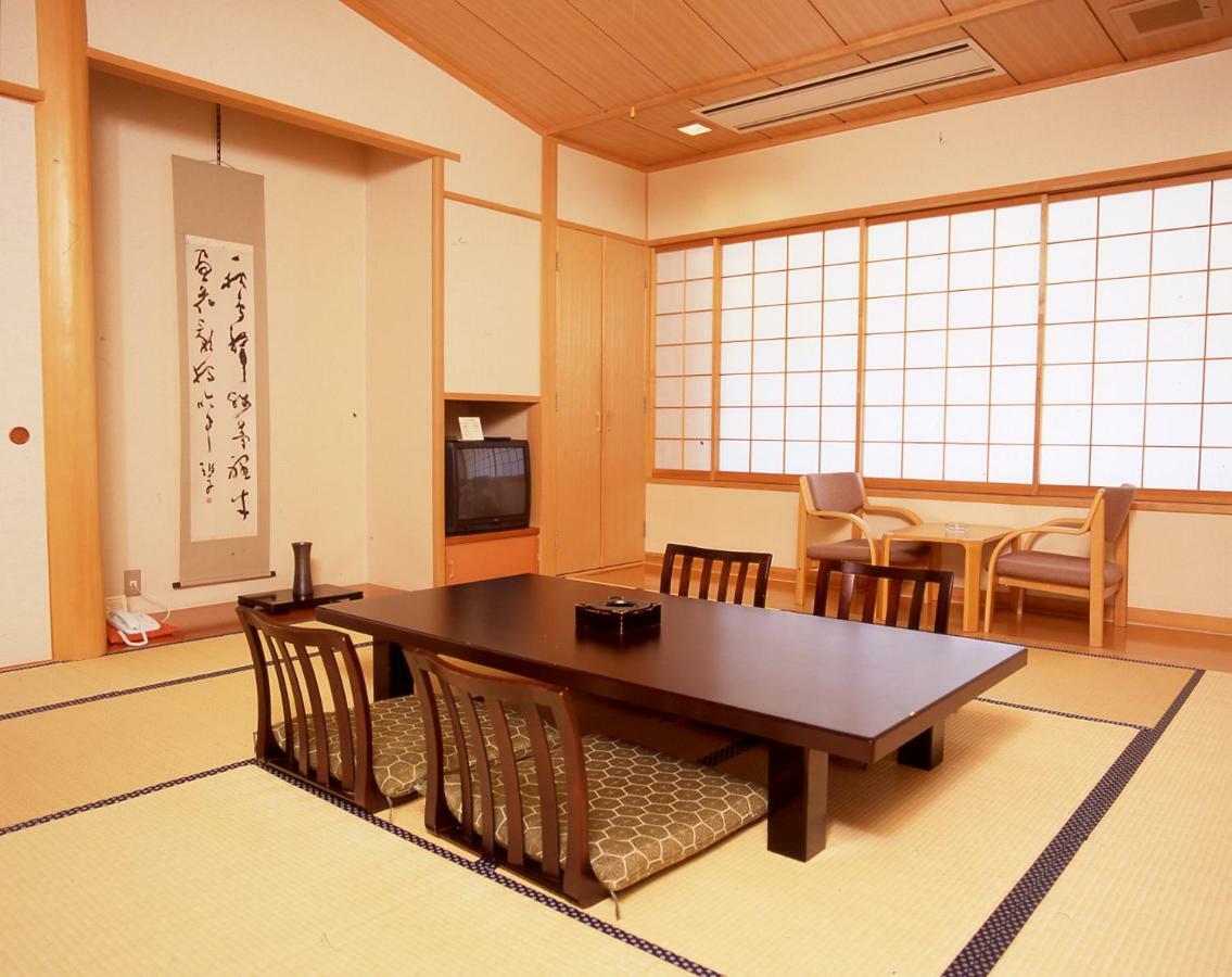 Yurari Hotel Tadami Екстериор снимка