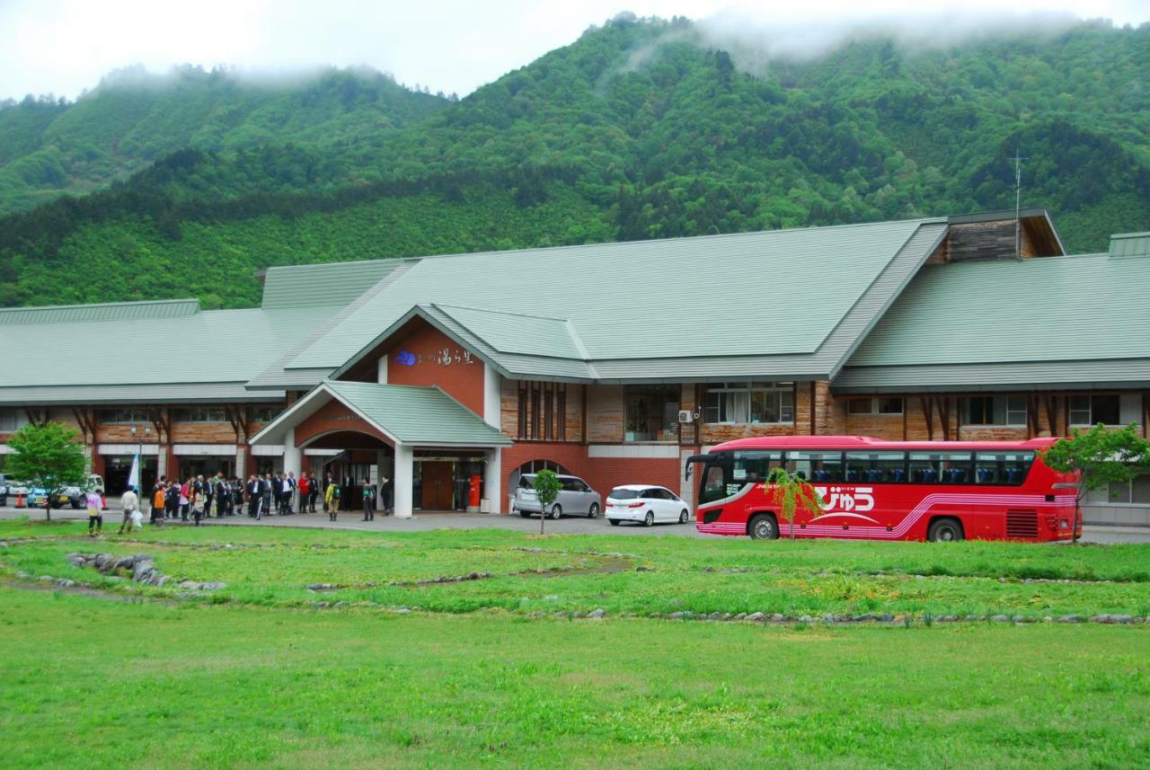 Yurari Hotel Tadami Екстериор снимка
